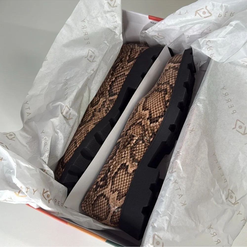 New In Box Katy Perry The Daarling Slip On Loafers Snakeskin Size 11 - Picture 4 of 6
